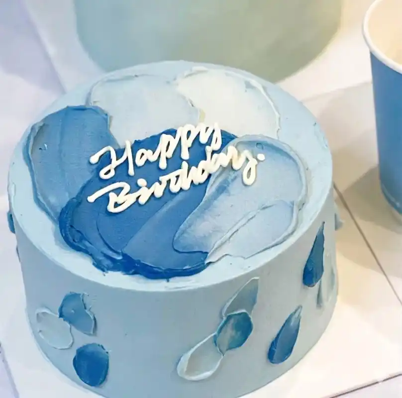 Blue Monochromatic Minimalist Cake Design