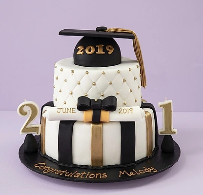 Graduation My Melody Cake Design