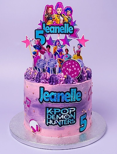 K-pop Demon Hunters Jeans Cake Design