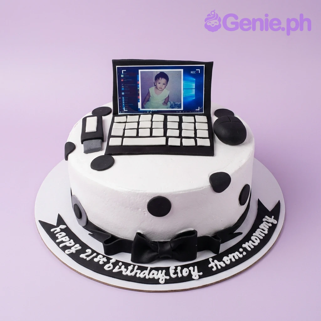 Laptop Theme Lambeth Cake Design Laptop Theme Lambeth Cake Design