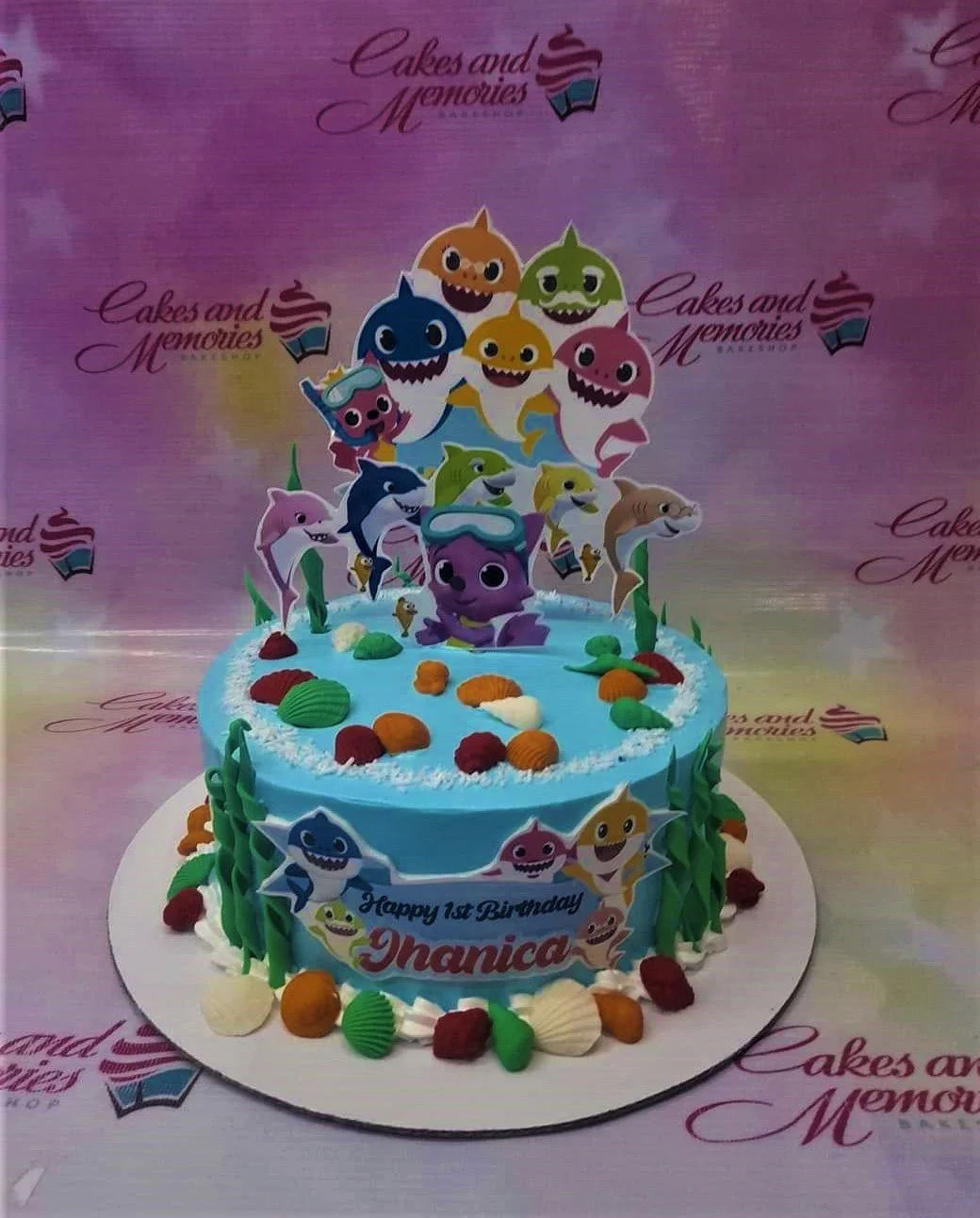 Baby Shark Cake