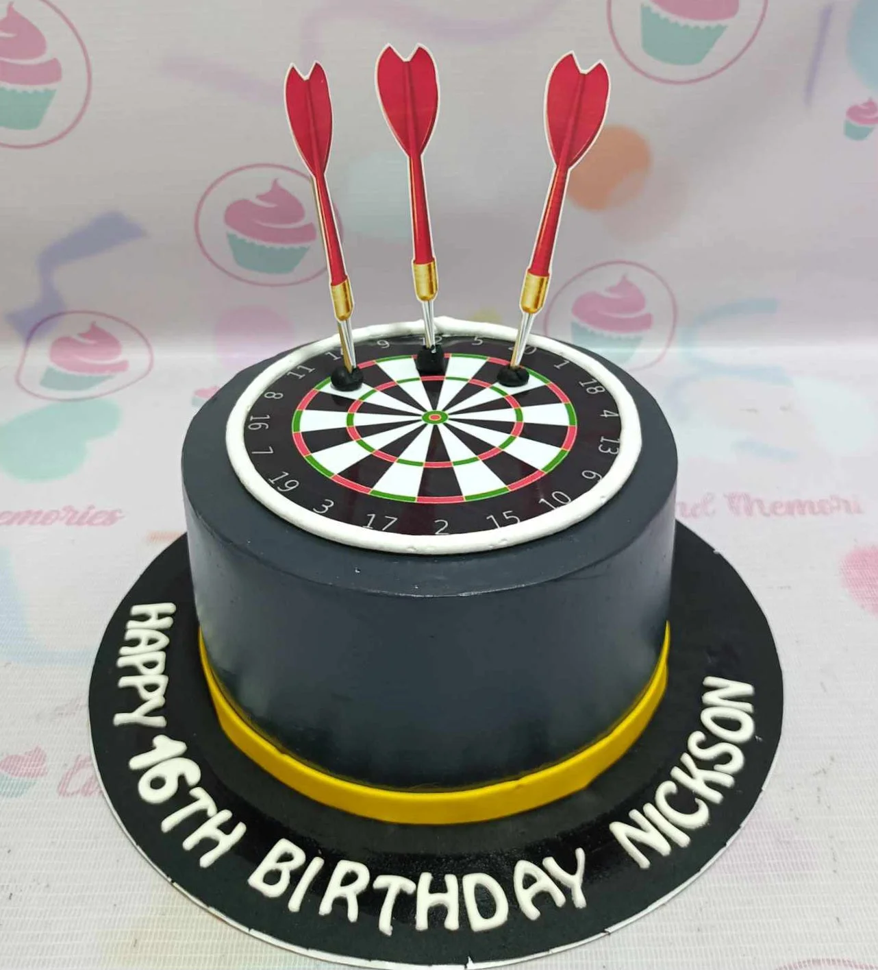 Dartboard Darts Cake Design