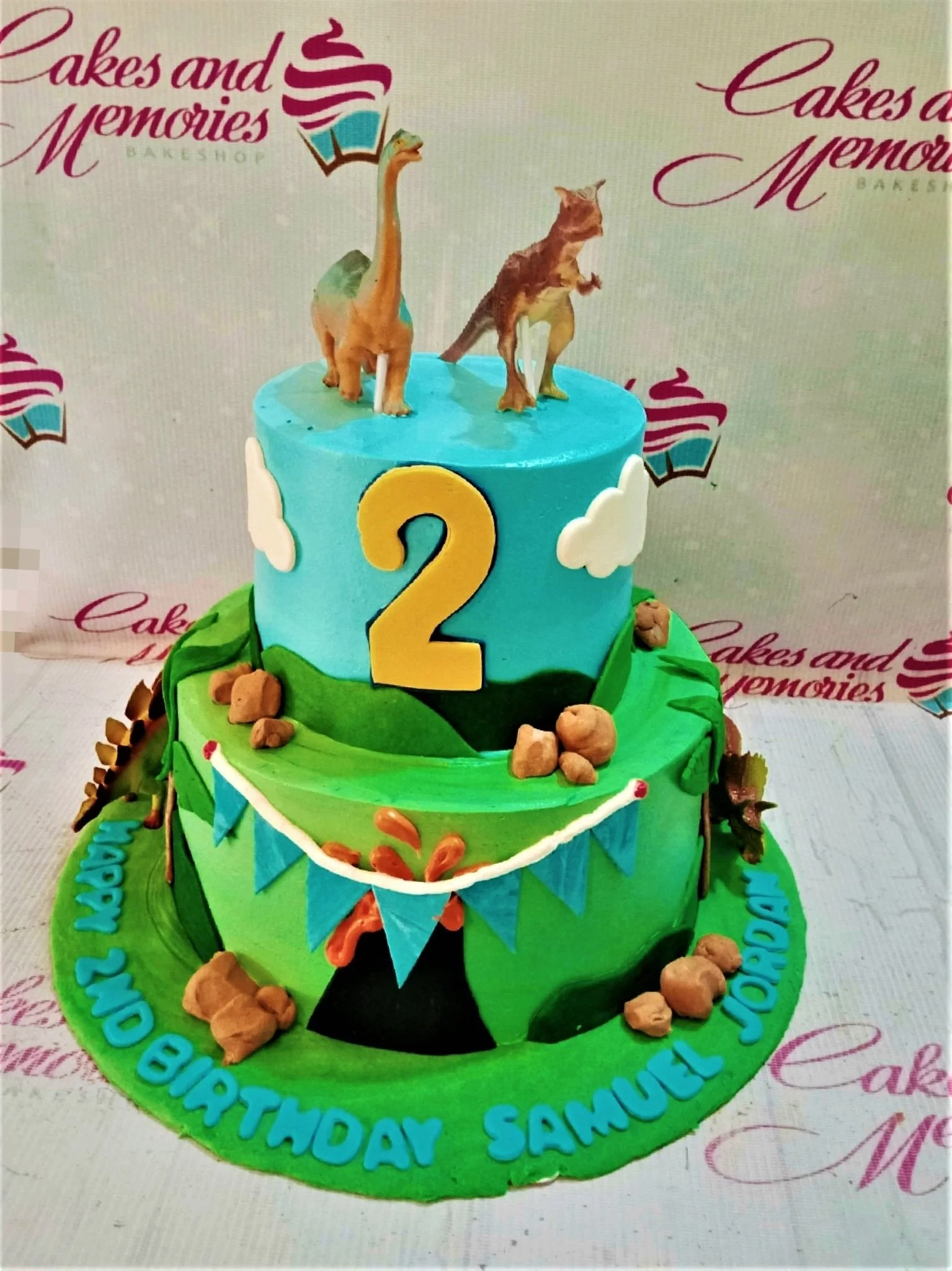 Dinosaur Voltes V Cake Design