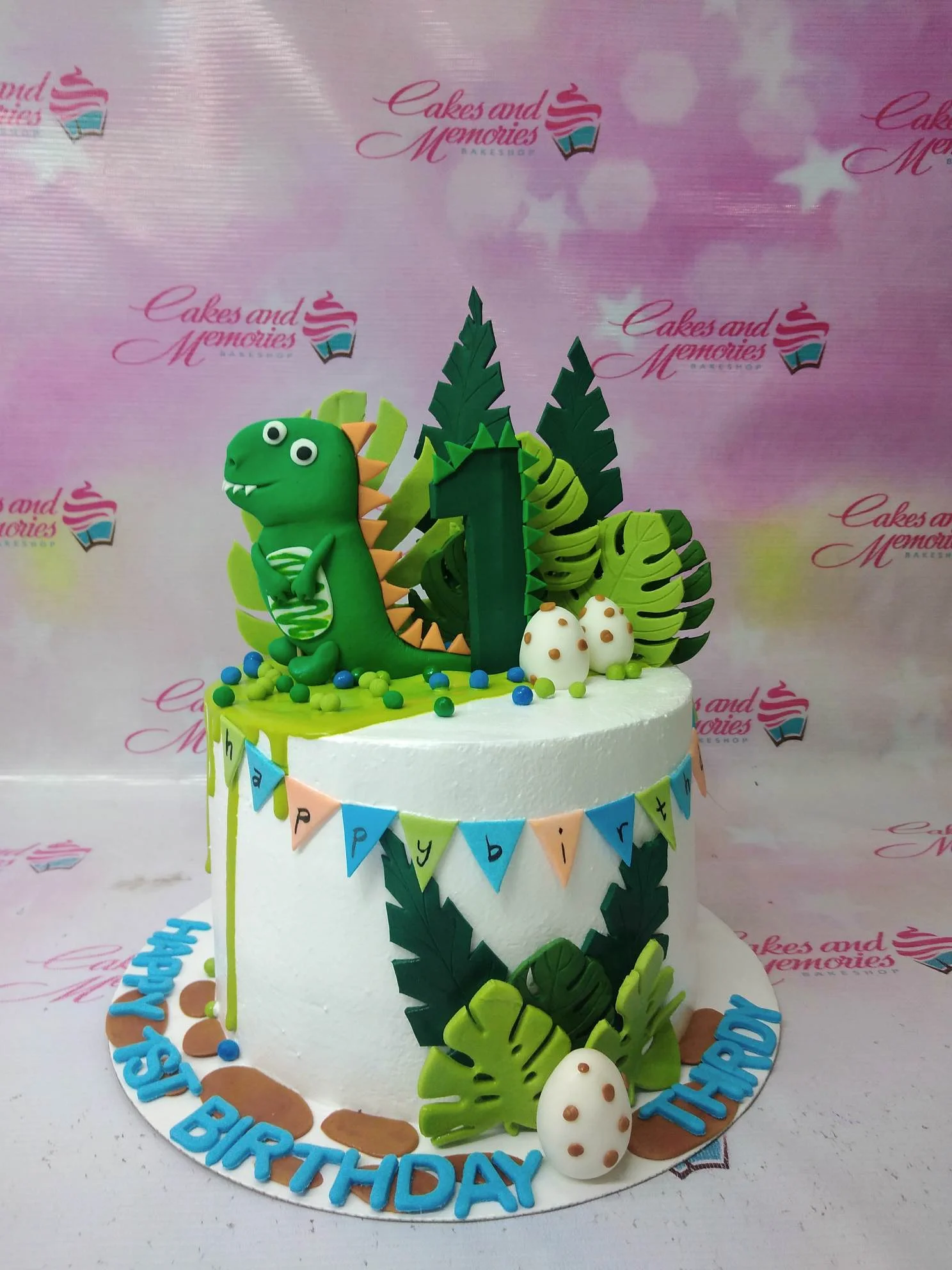 Dinosaur Tropical Cake Design