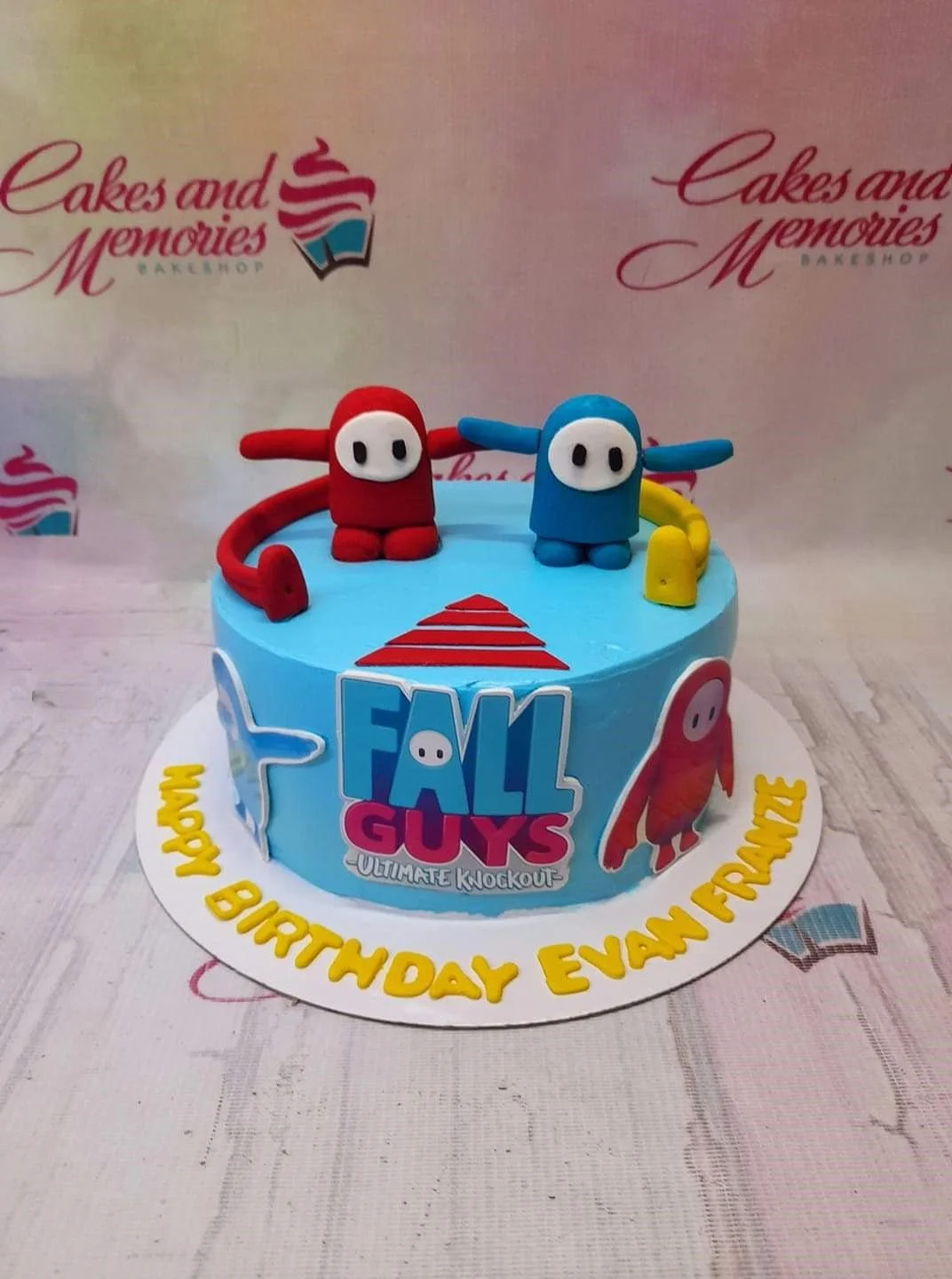 Fall Guys Video Game Cake Design