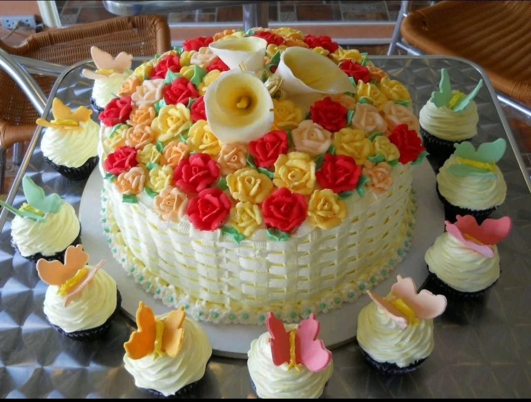 Floral Basketweave Denim Cake Design