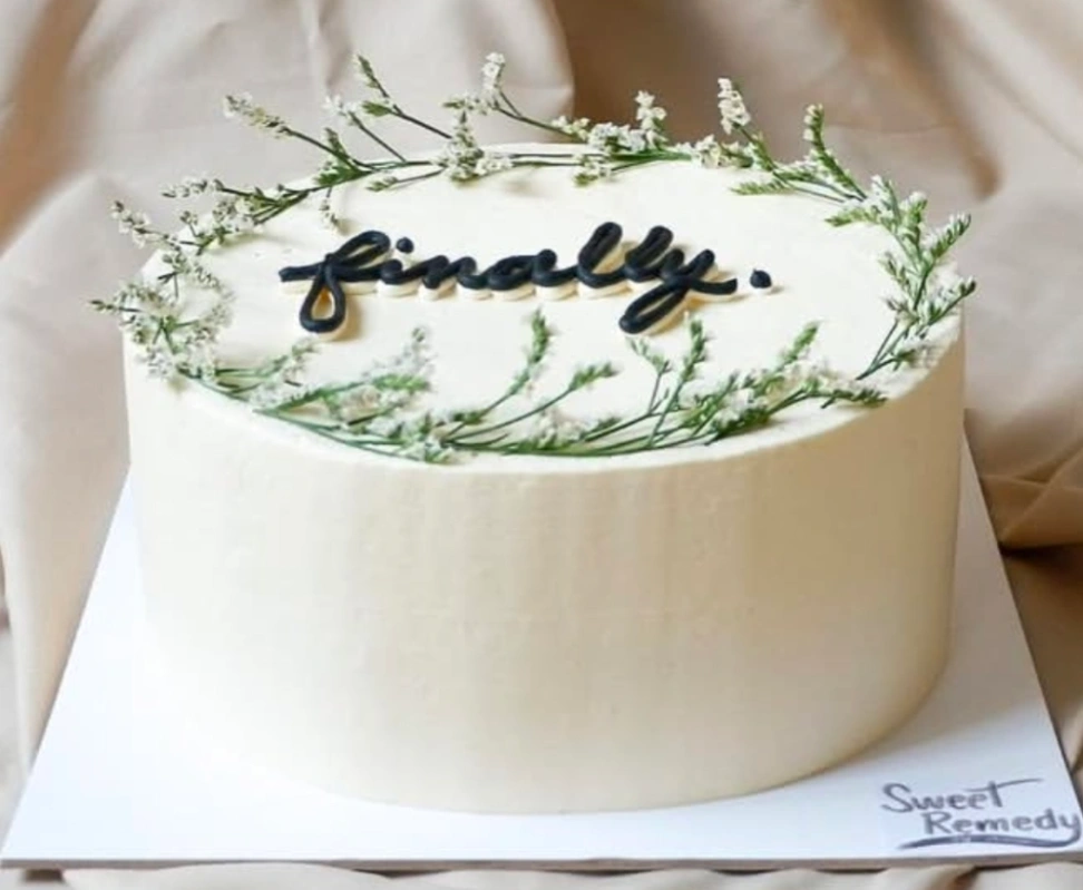 floral wreath 1 Tier - green, white theme with green foliage and white flowers wreath floral wreath 1 Tier - green, white theme with green foliage and white flowers wreath