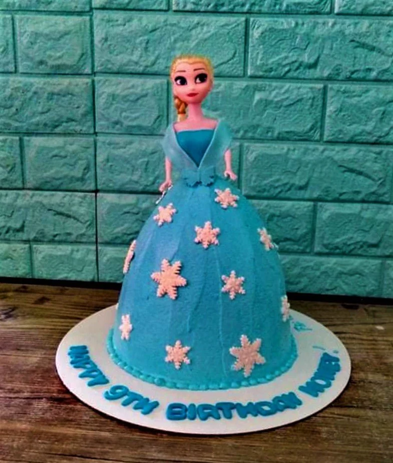Frozen Elsa Cake