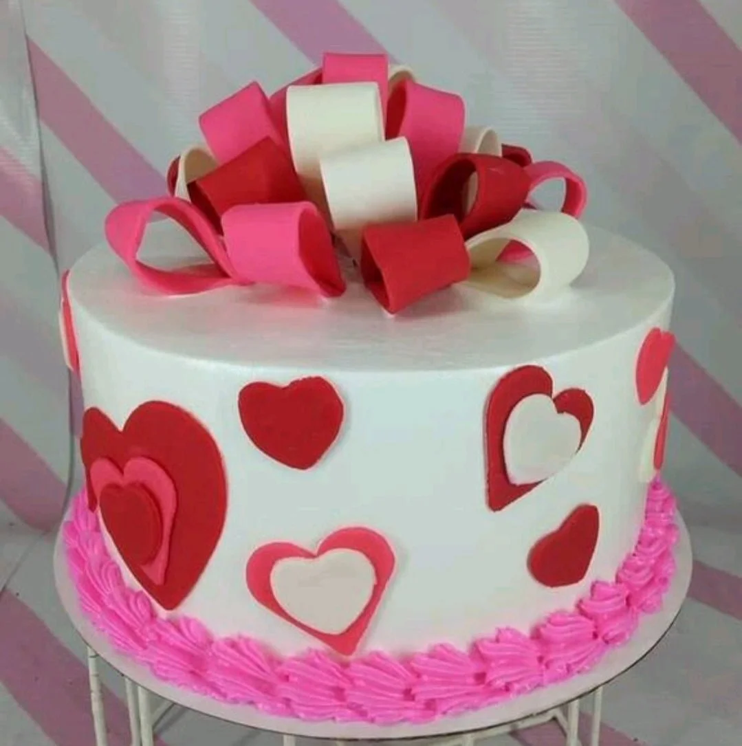 Heart Ribbon Mulan Cake Design