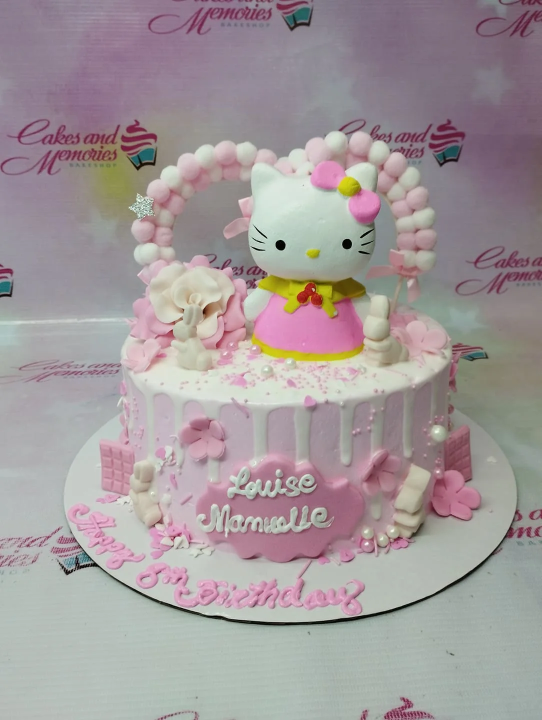 Hello Kitty Cake