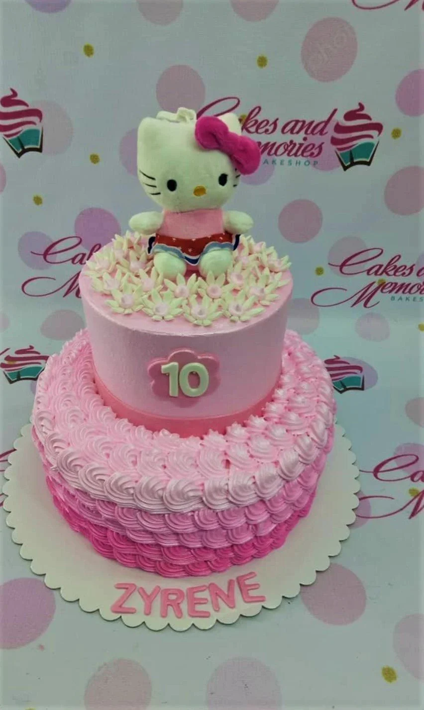 Hello Kitty Cake