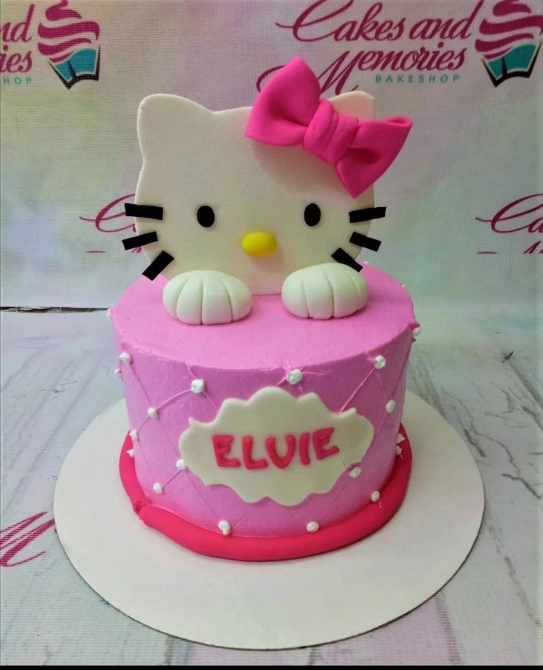 Hello Kitty Cake
