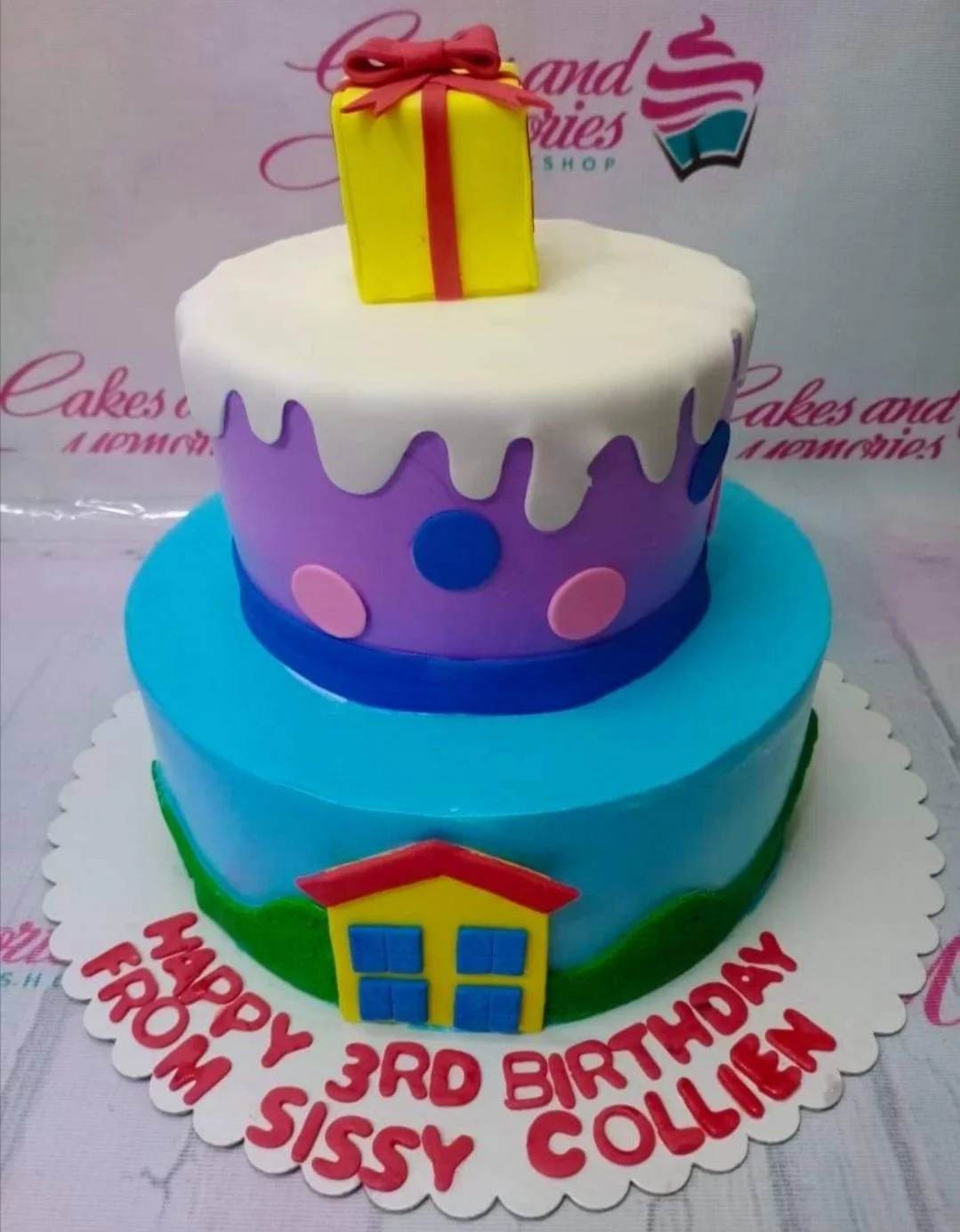 House And Gift Boxing Cake Design