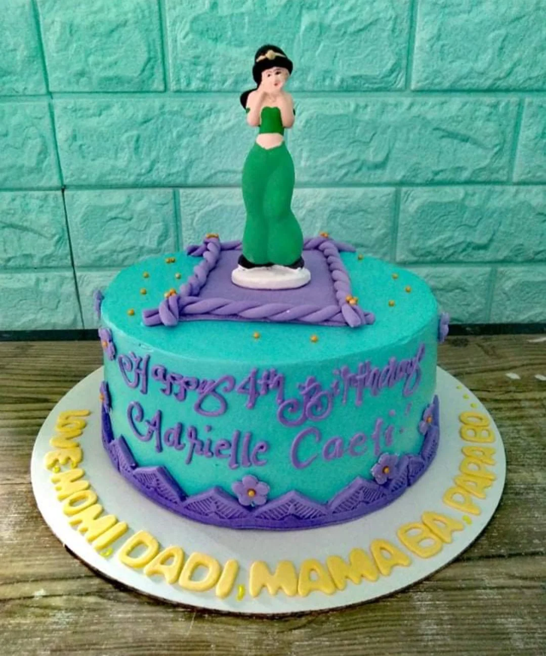 Jasmine Princess Cake