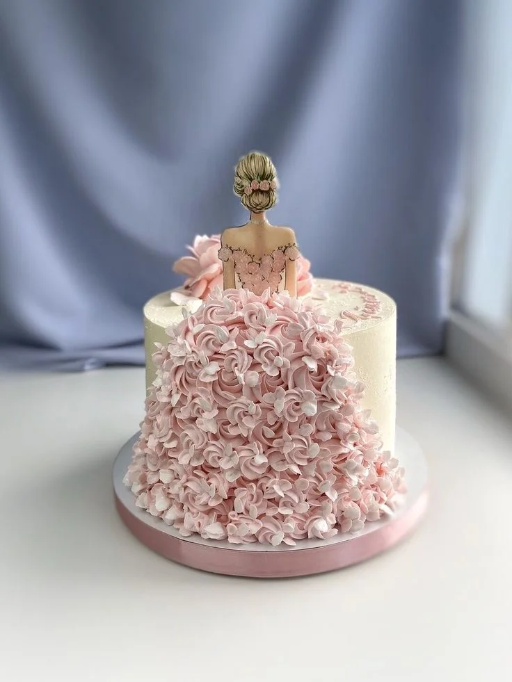 Lady Dress Lady Bug Cake Design