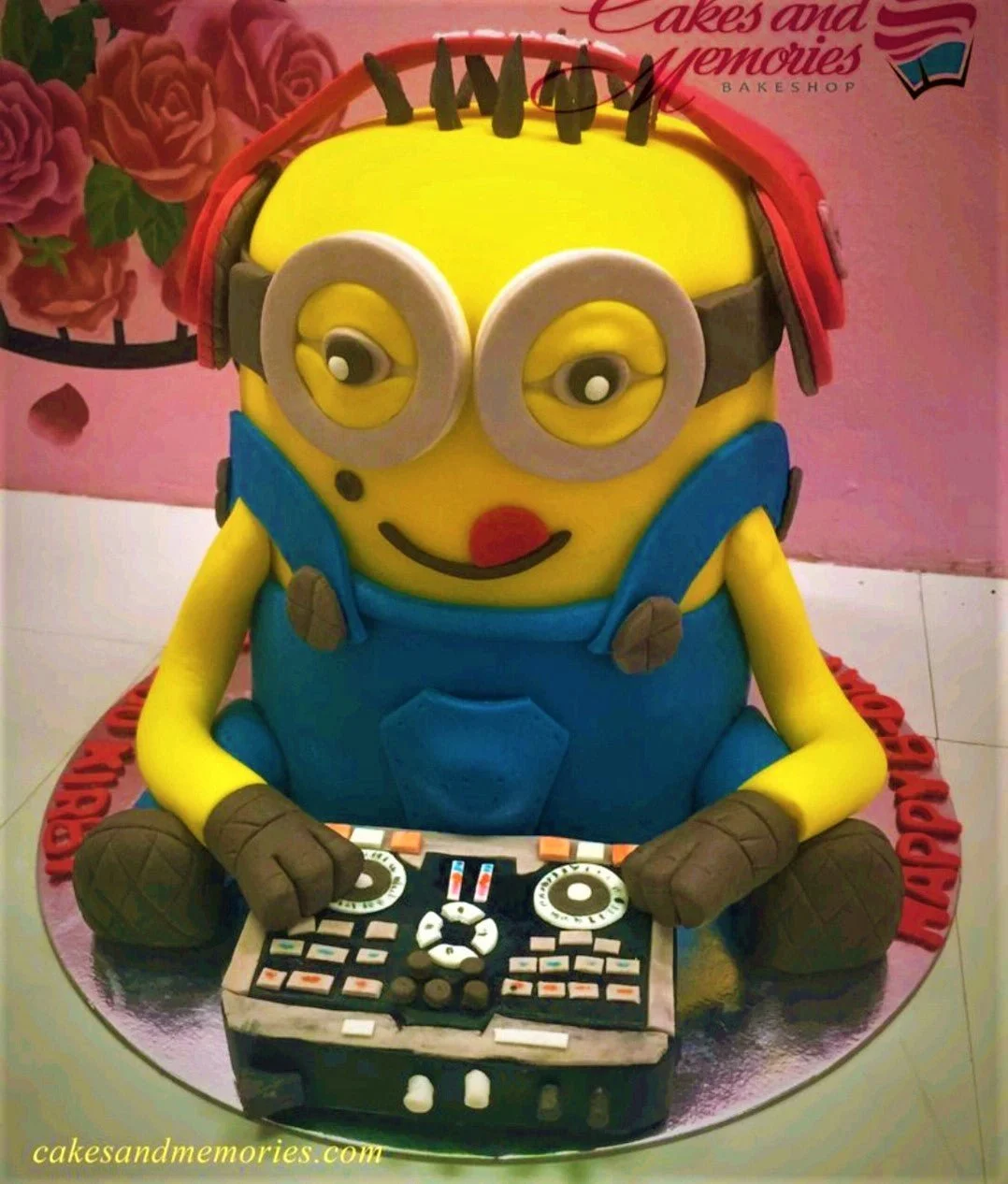 Minion Dj Minions Cake Design