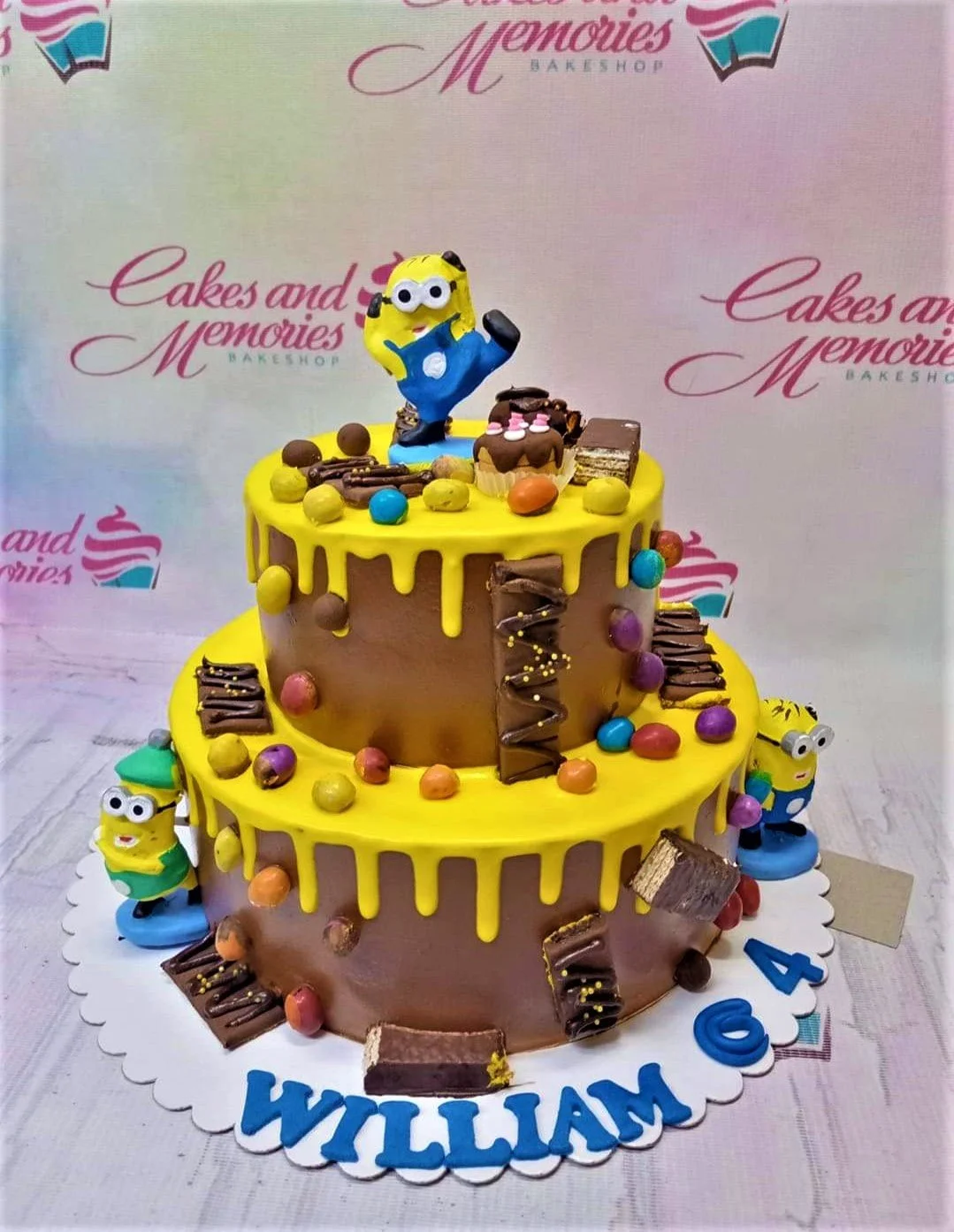 Minion Cake