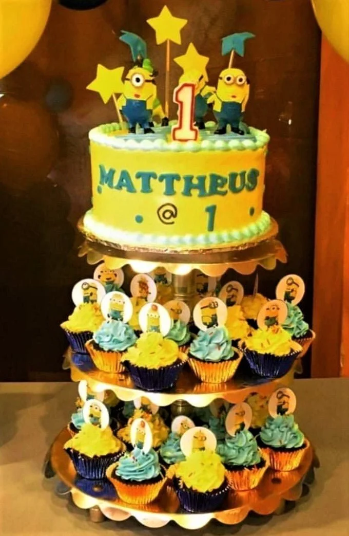 Minions Cake