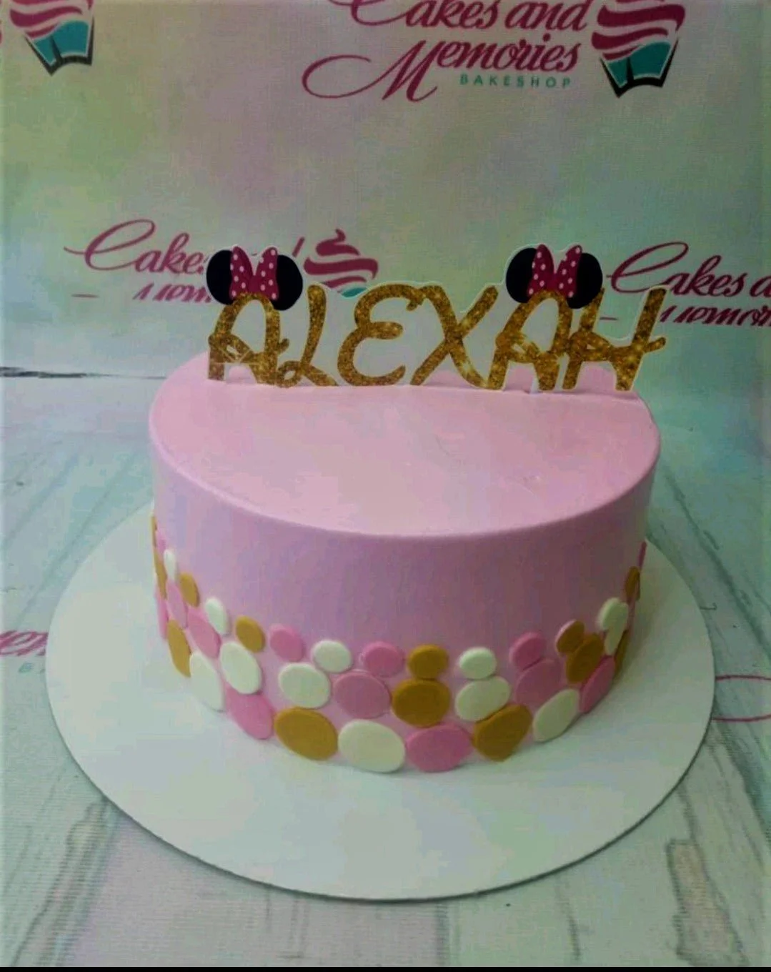 Minnie Mouse Cake