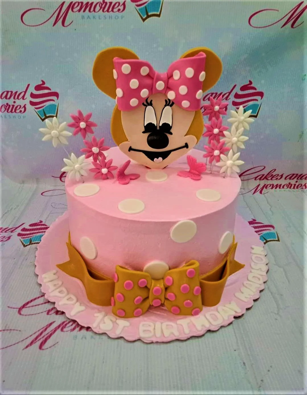 Minnie Mouse Cake