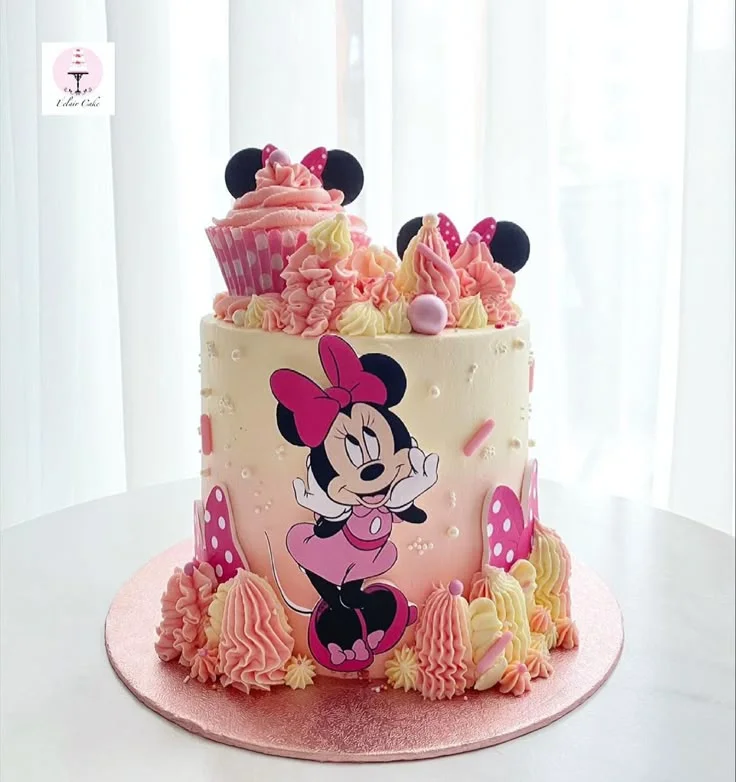 Minnie Mouse Cake