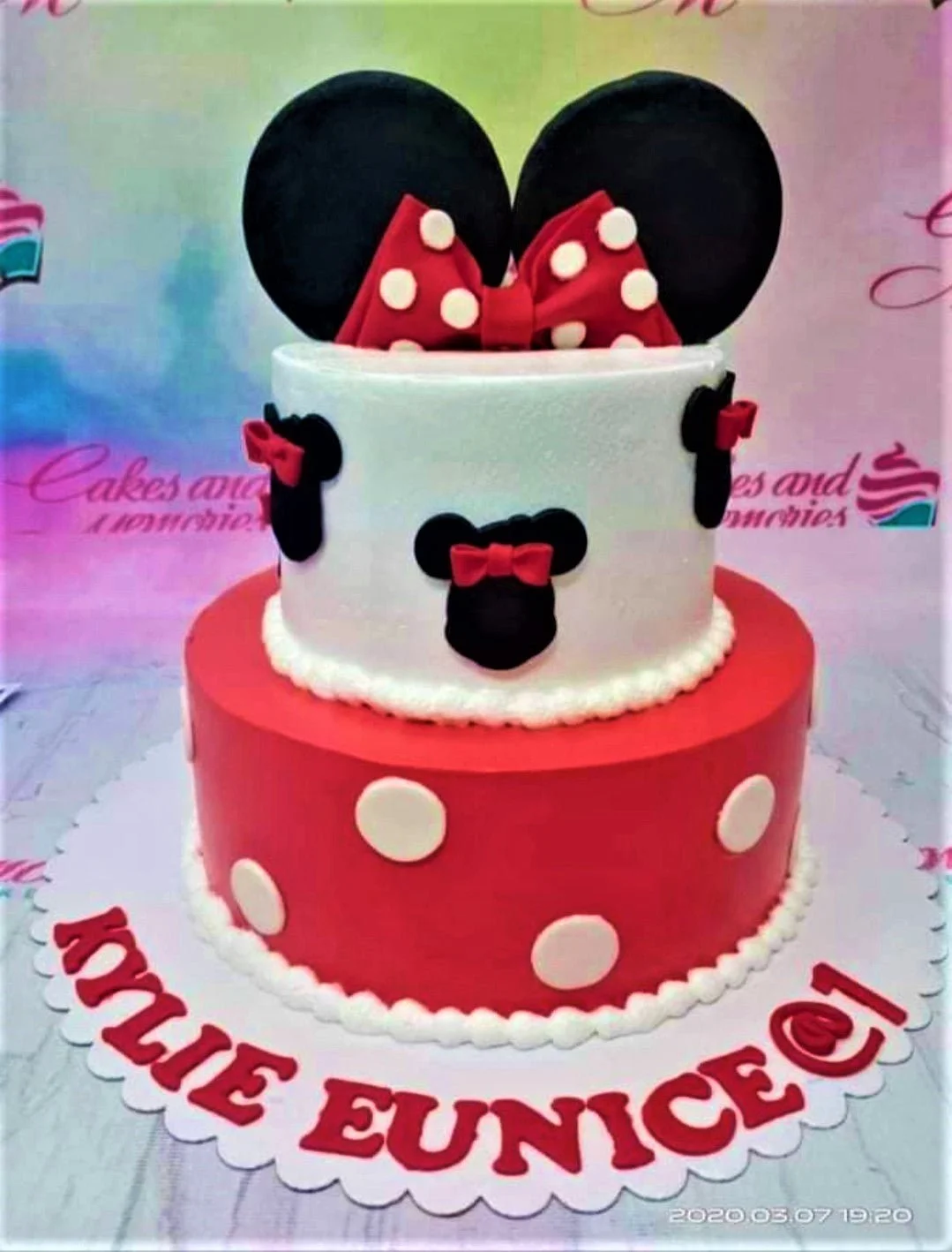 Minnie Mouse Cake