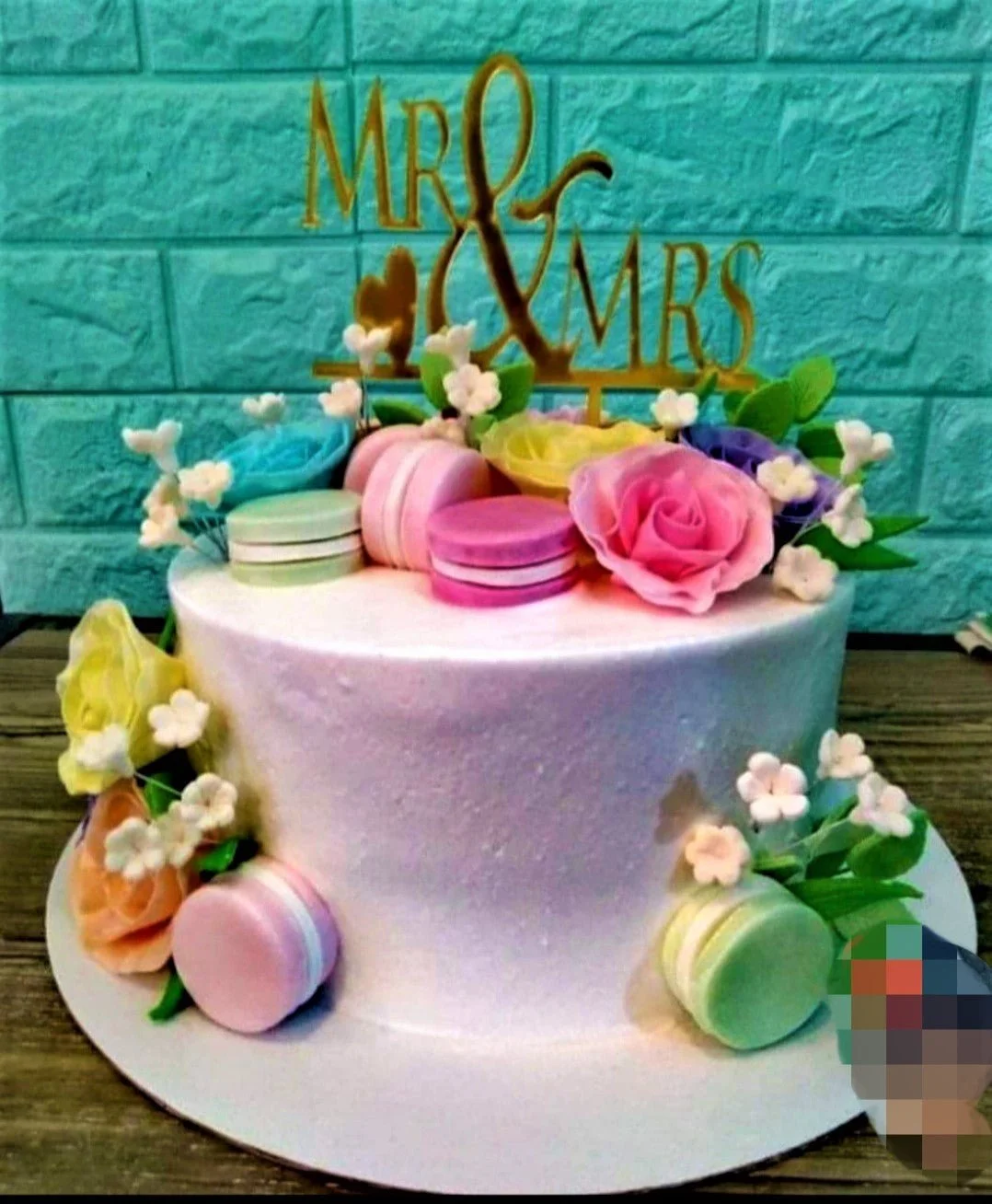 Mr & Mrs Wedding Cake