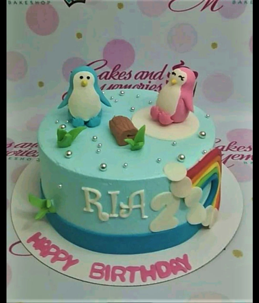 Penguin Raindeer Cake Design