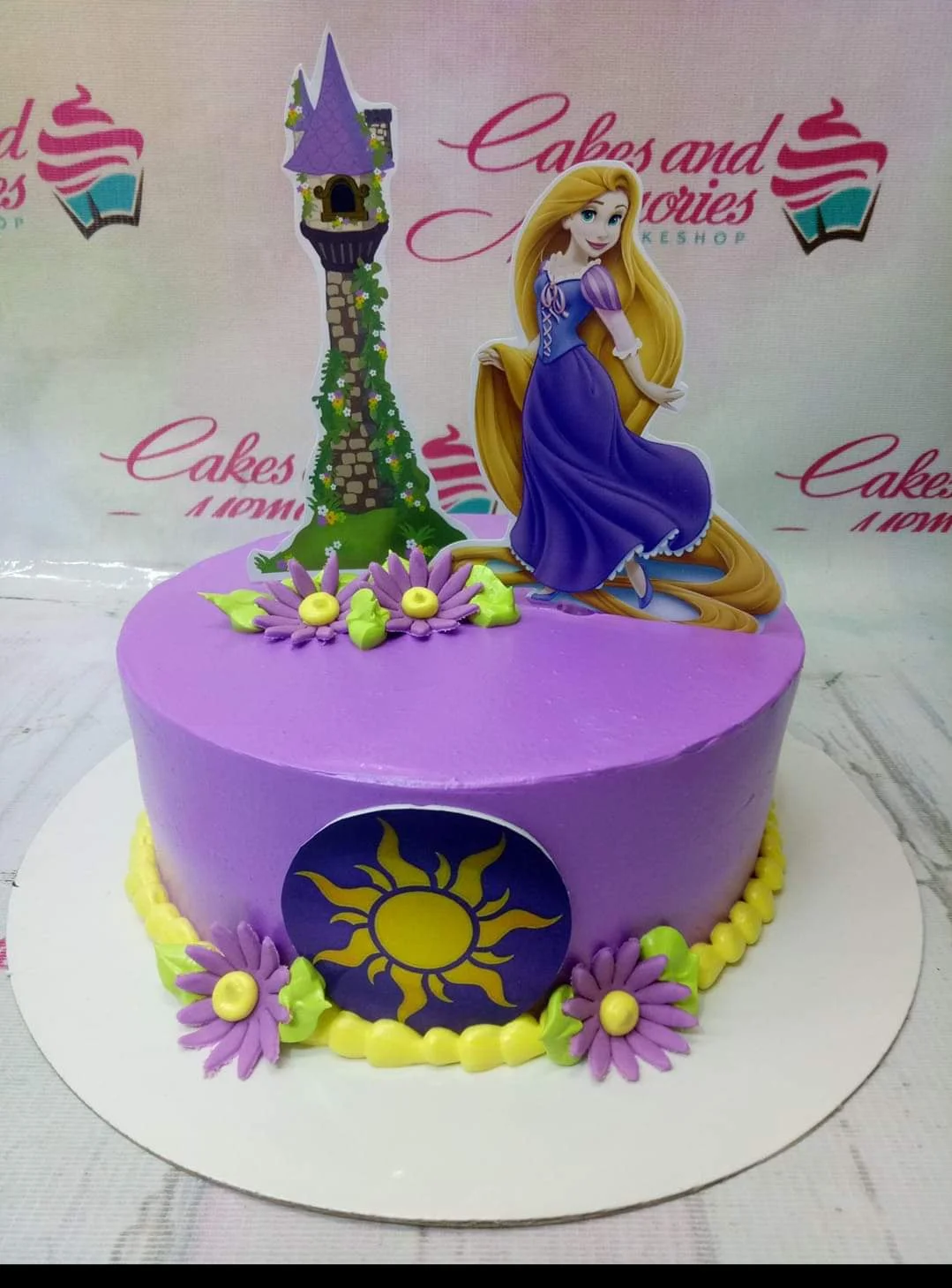 Rapunzel Cake