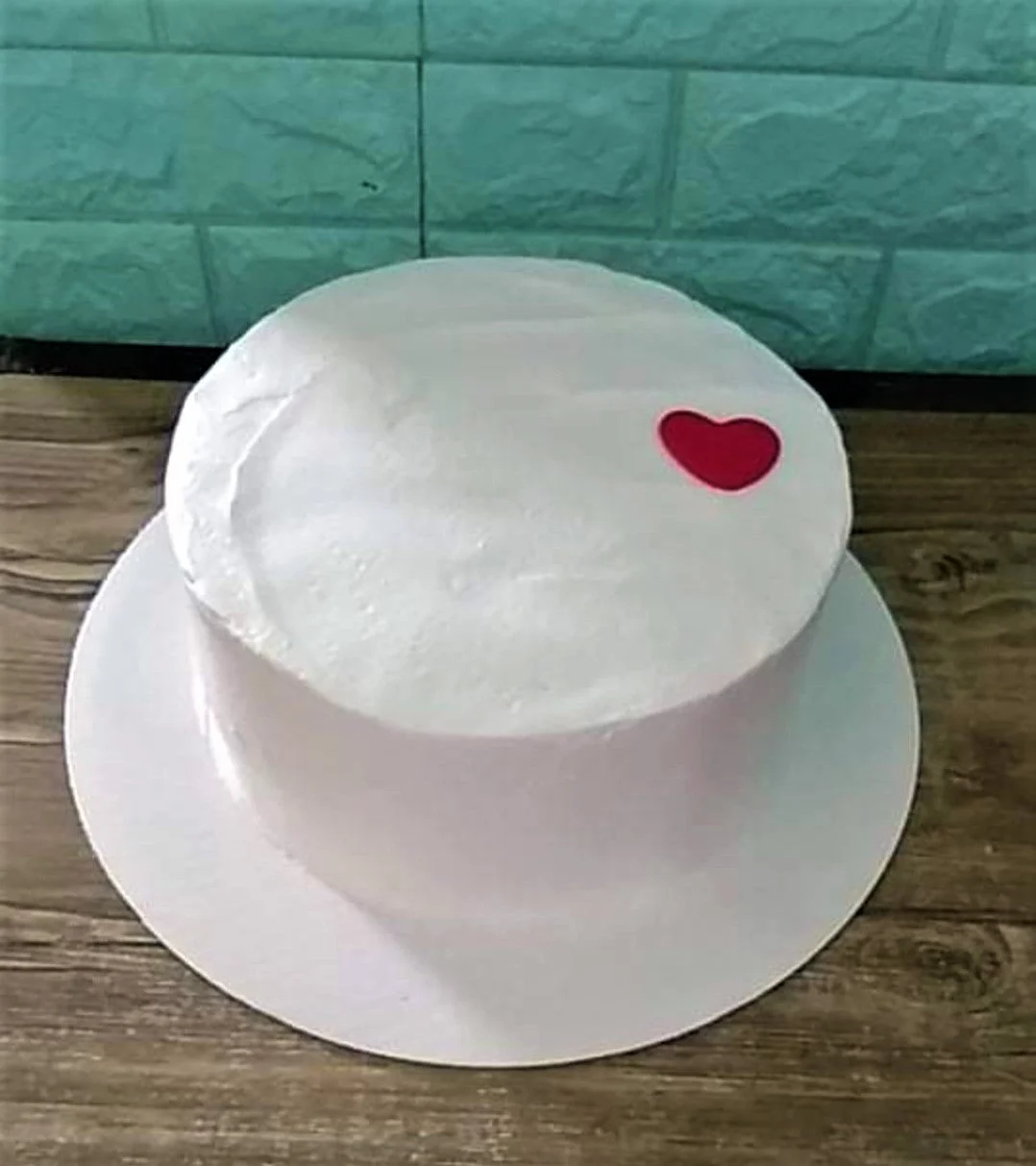 Red Heart Minimalist Bento Cake Design