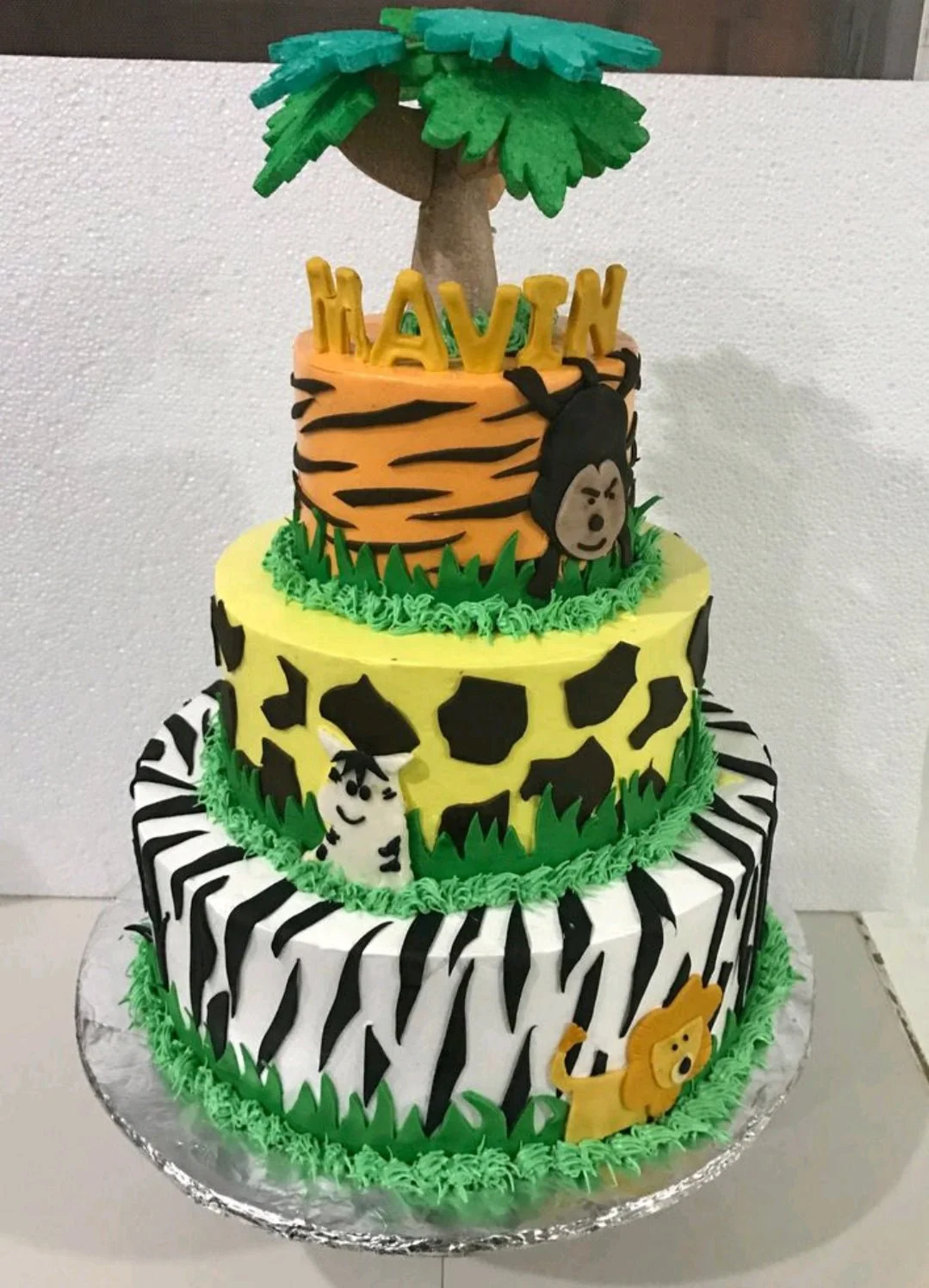 Safari Animal Cake
