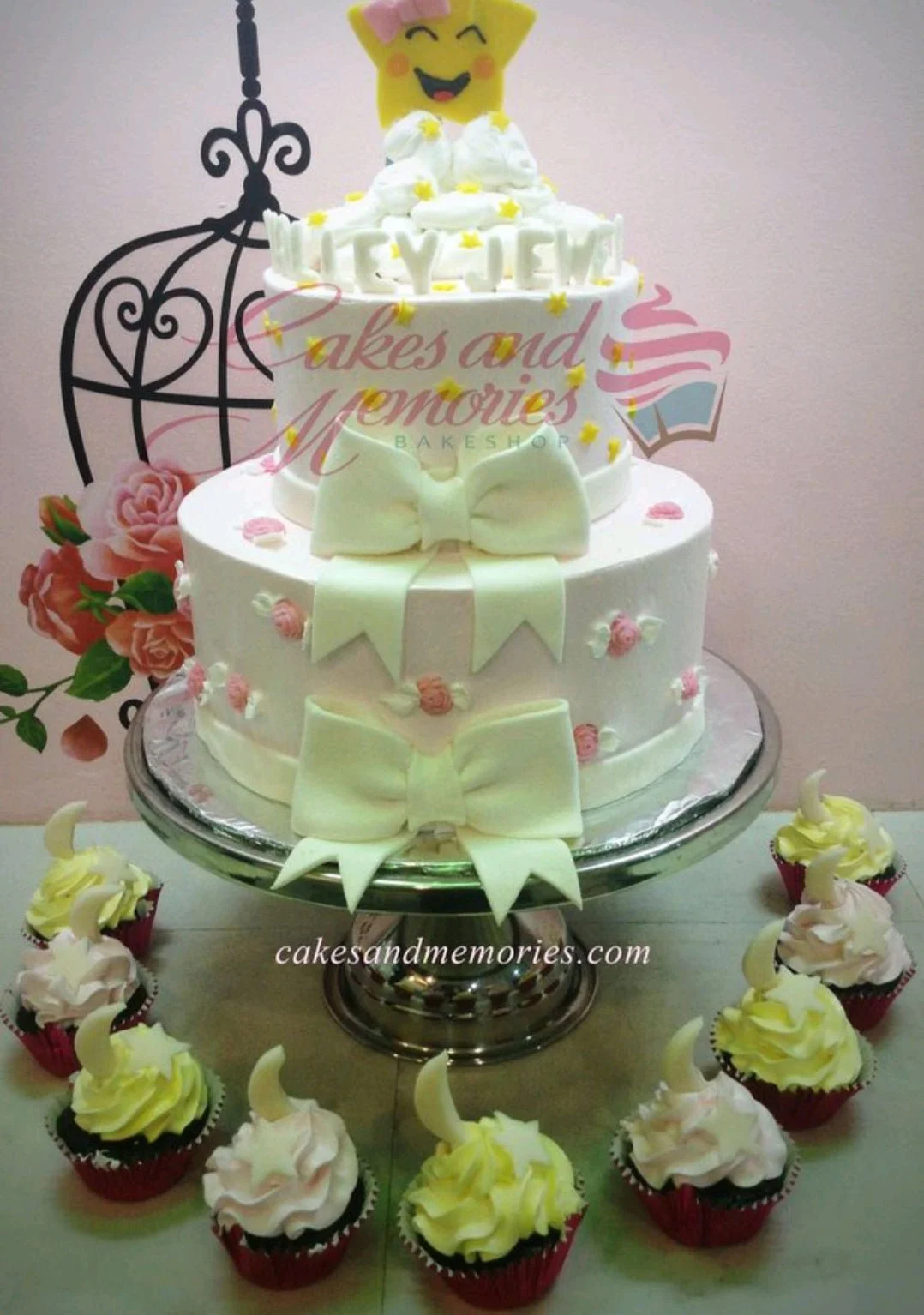 Smiling Star Stars Cake Design
