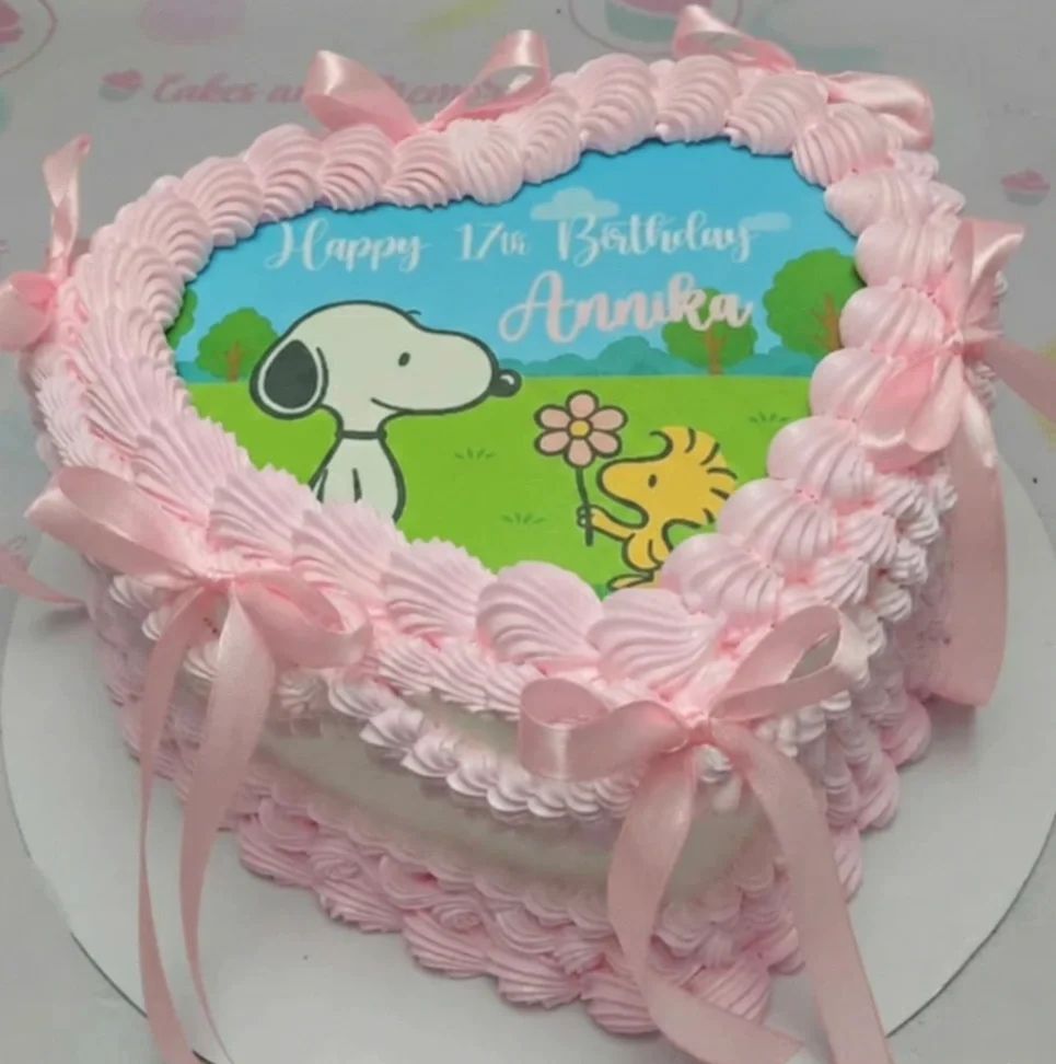 Snoopy Cake