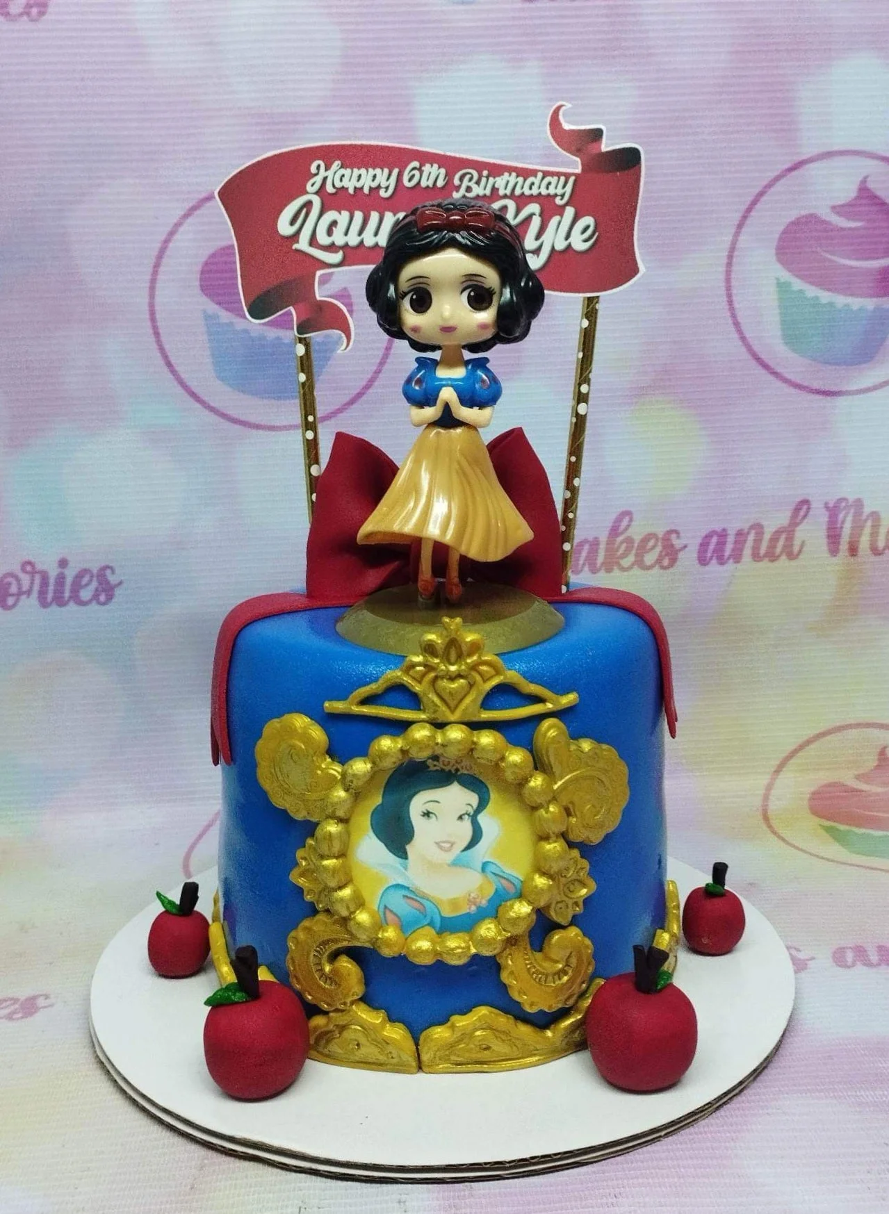 Snow White Cake