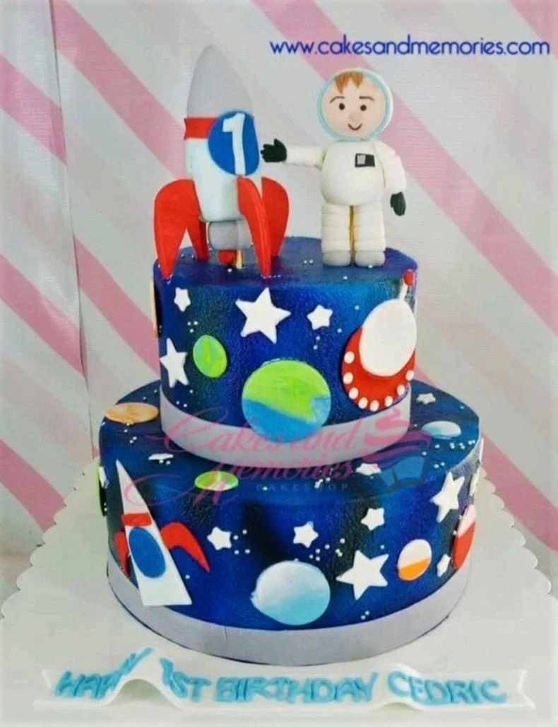 Space Astronaut Rock And Roll Cake Design