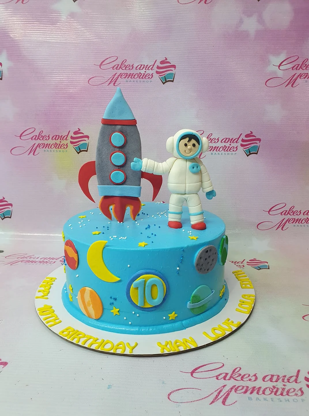 Space Astronaut Rock And Roll Cake Design