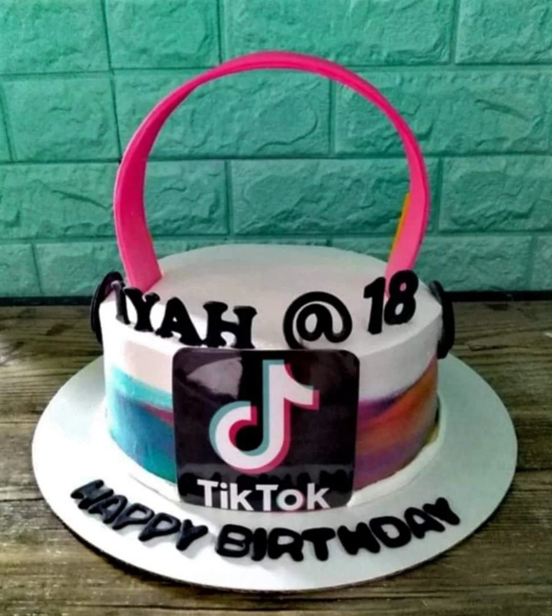 Tiktok Cake