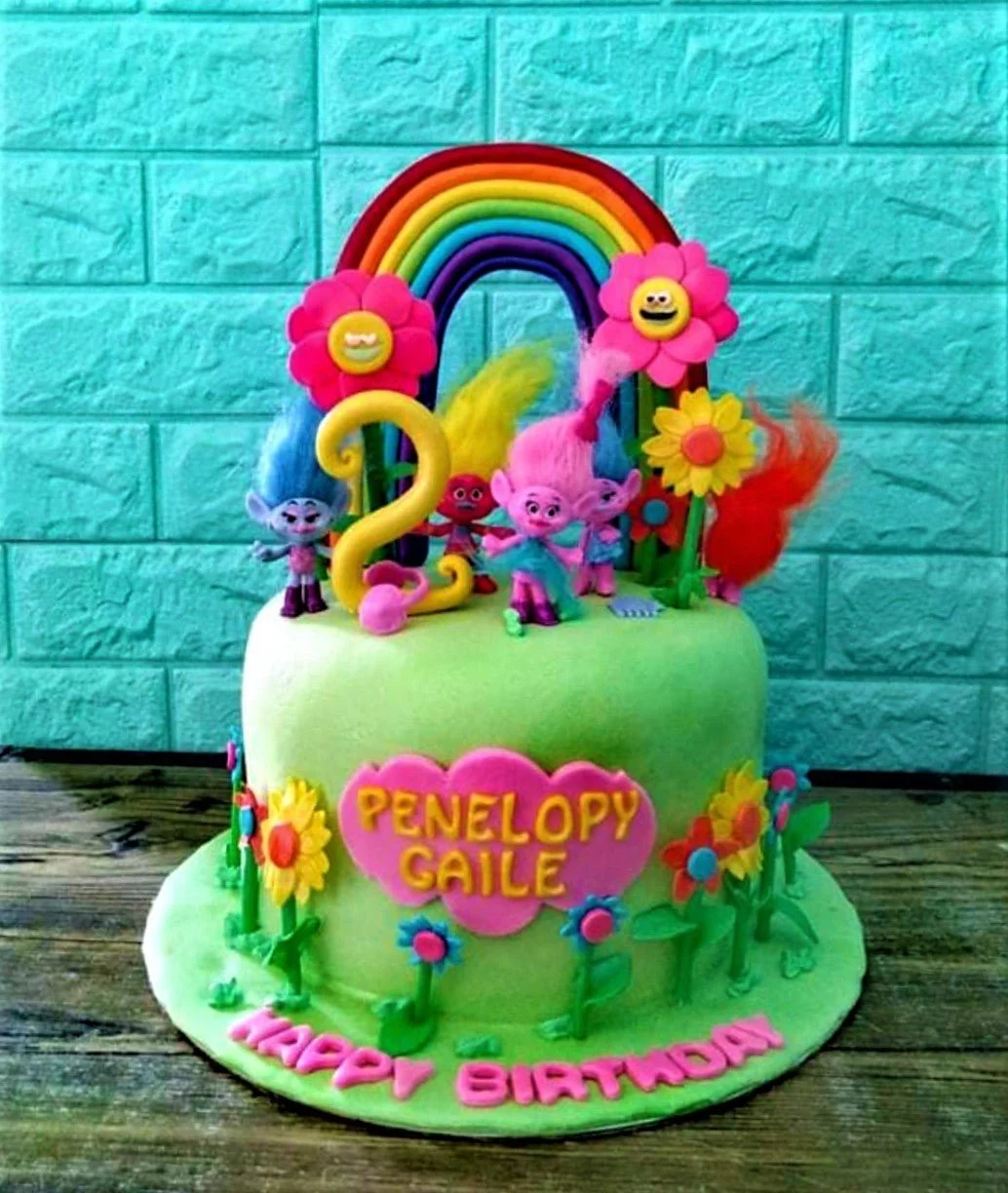 Trolls Cake