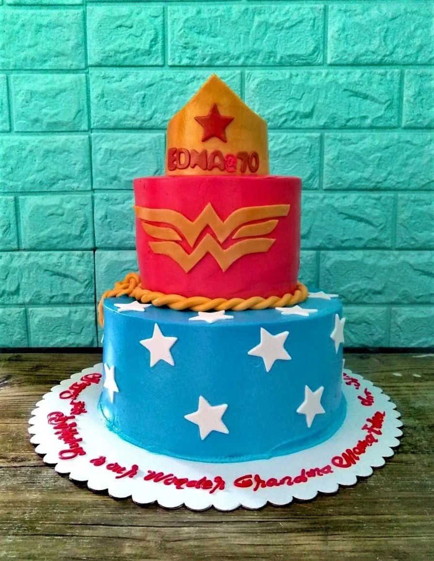 Wonder Woman Cake