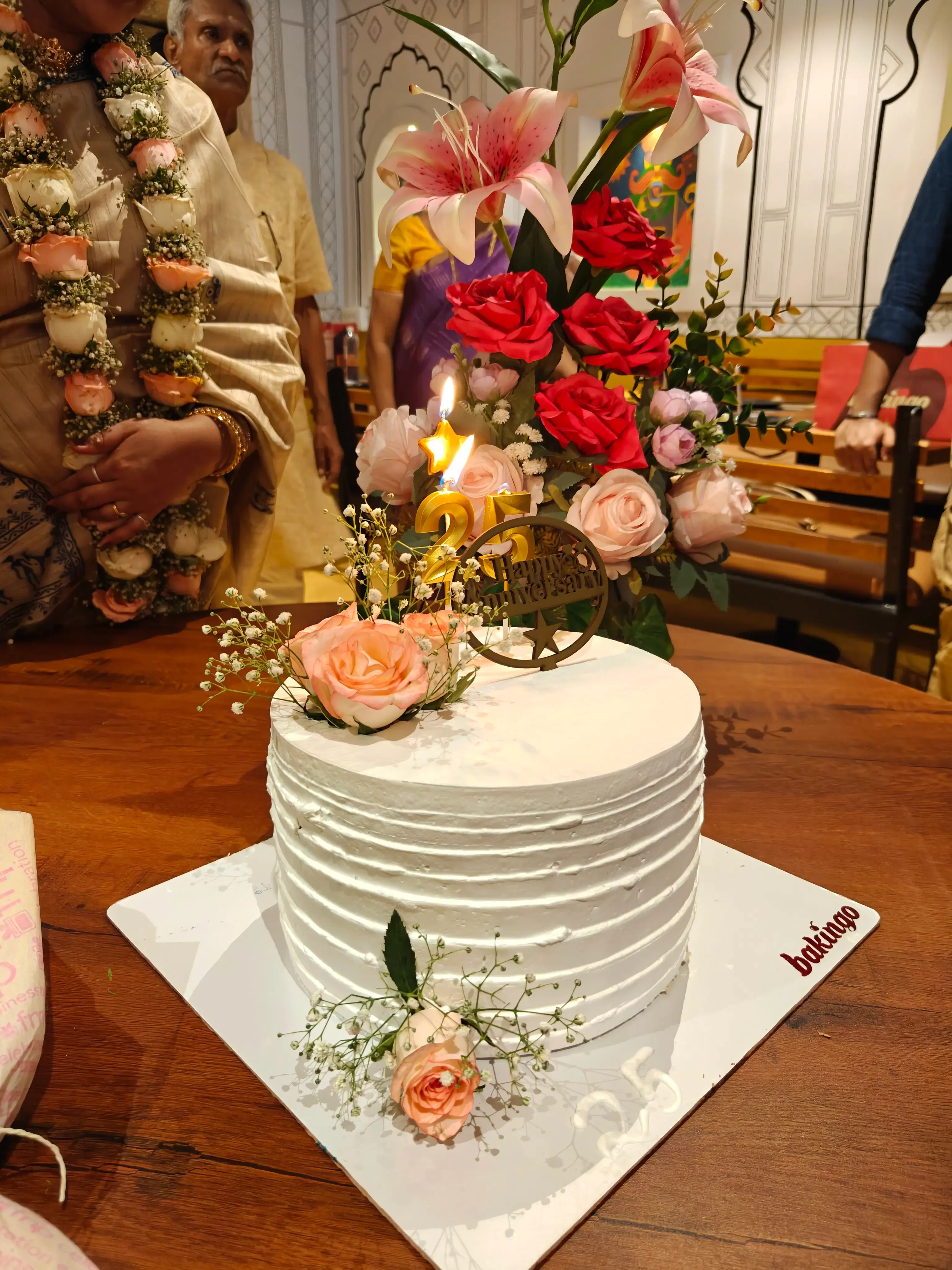 Anniversary Sing Cake Design