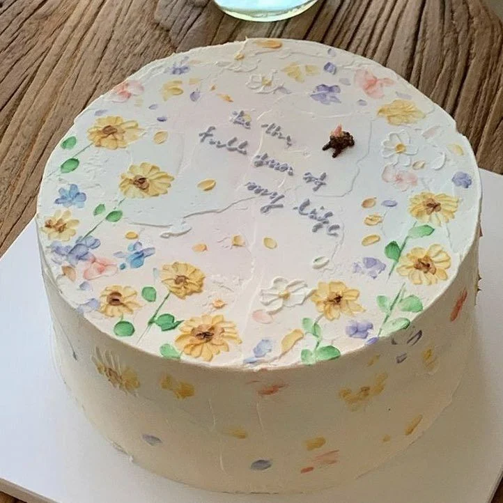 Minimalist Floral X-Men Cake Design