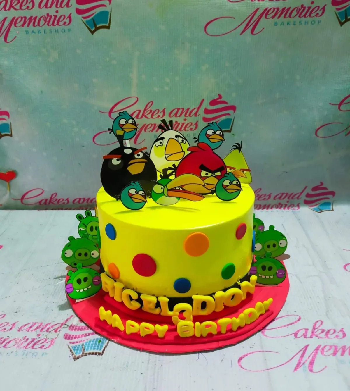 Angry Birds Cake