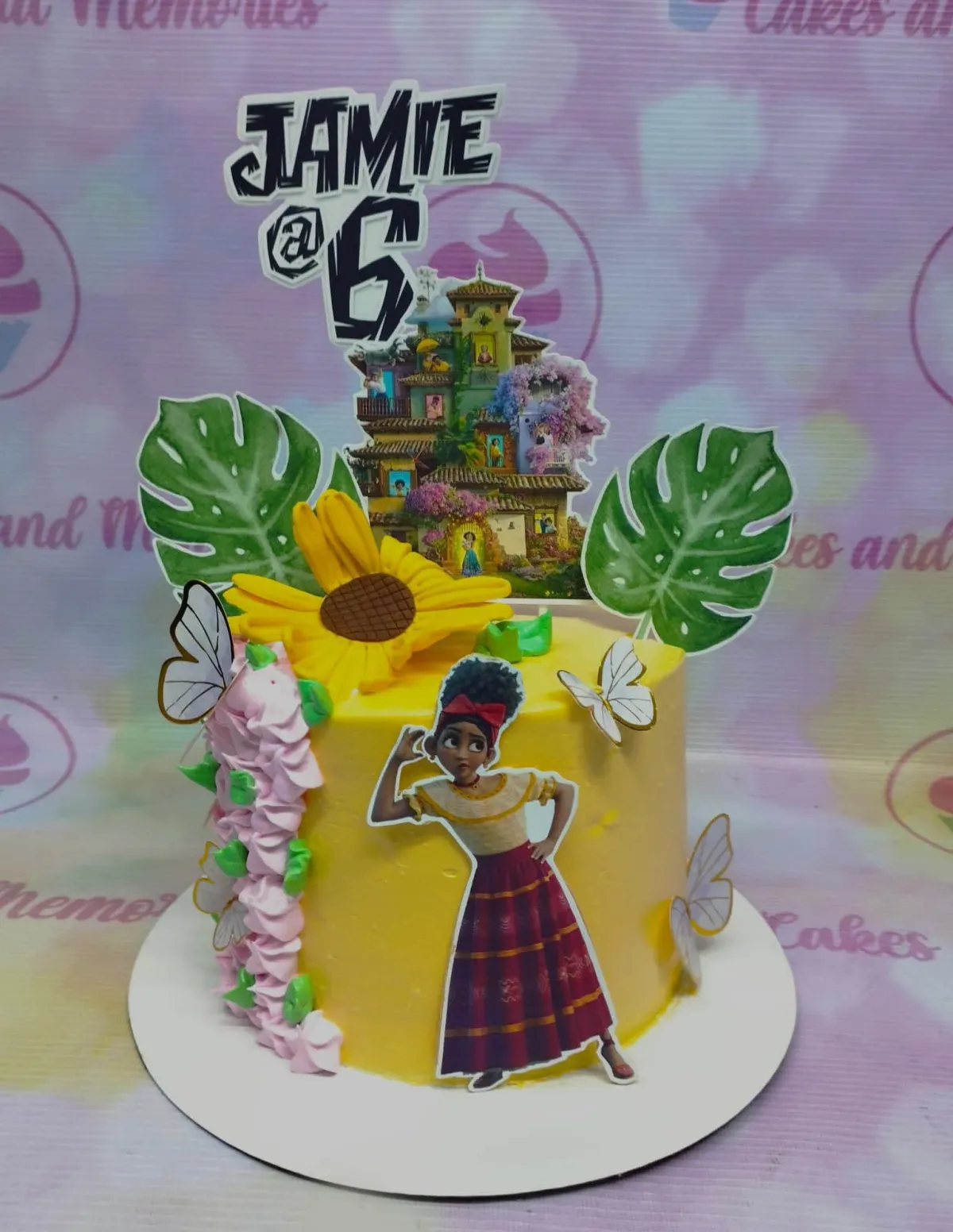 Encanto Dolores Cake