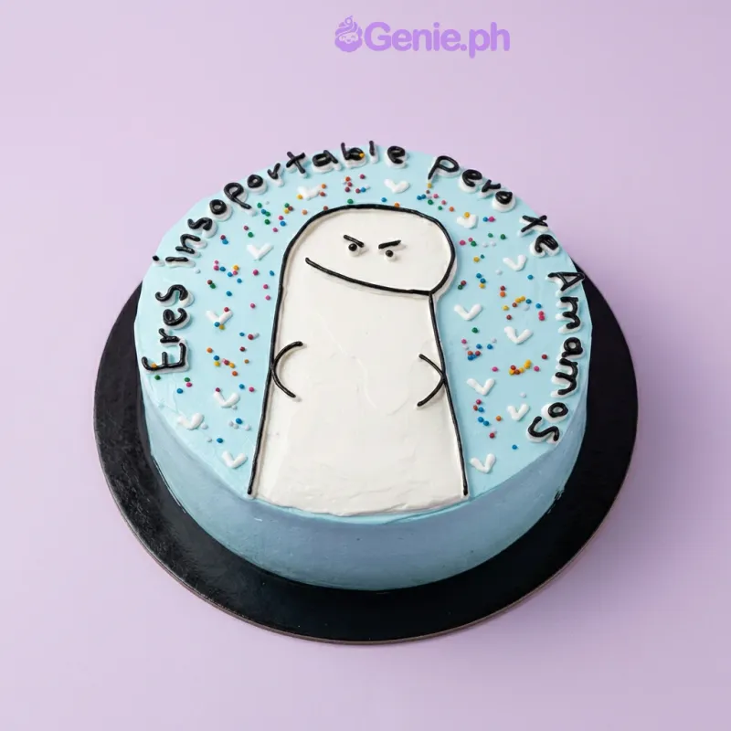 Light blue bento cake with a white Flork meme character and piped black text saying Eres insoportable pero te amamos Light blue bento cake with a white Flork meme character and piped black text saying Eres insoportable pero te amamos