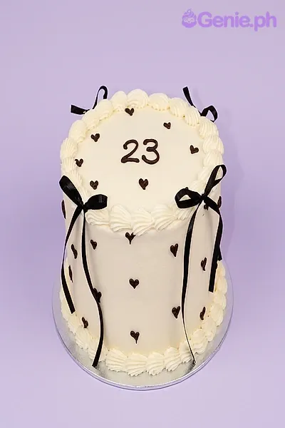 Minimalist Heart Cake Minimalist Heart Cake