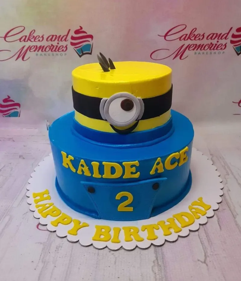 Minion Cake