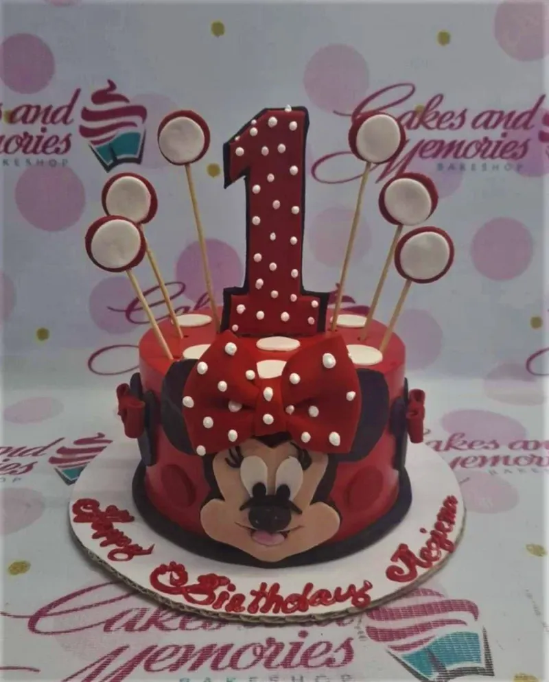 Minnie Mouse Cake