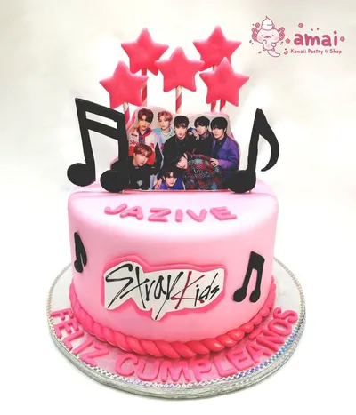 Stray Kids Cake