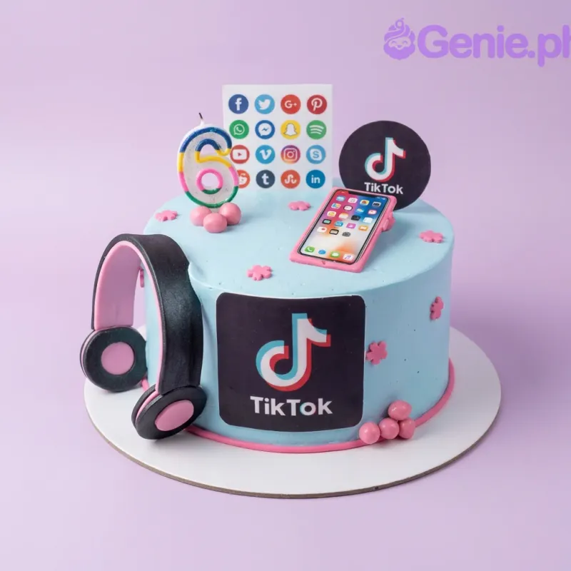Tiktok Cake