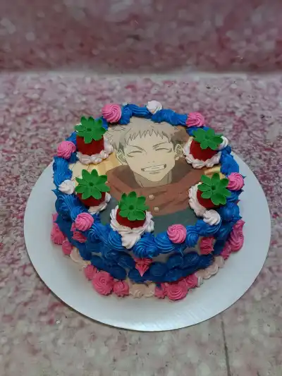 Finished custom cake